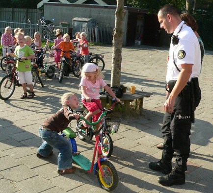 ’Op Voeten En Fietsen Naar School’-dag 2006