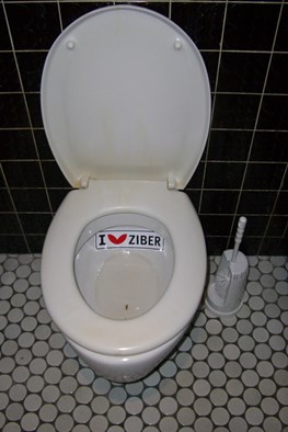 Toilette Ziber