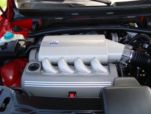 XC90 motor V8