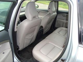 Volvo V70 2.4d Momentum interieur linksachter