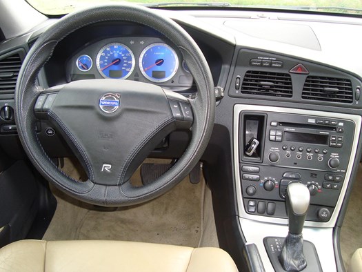 V70 R dashboard