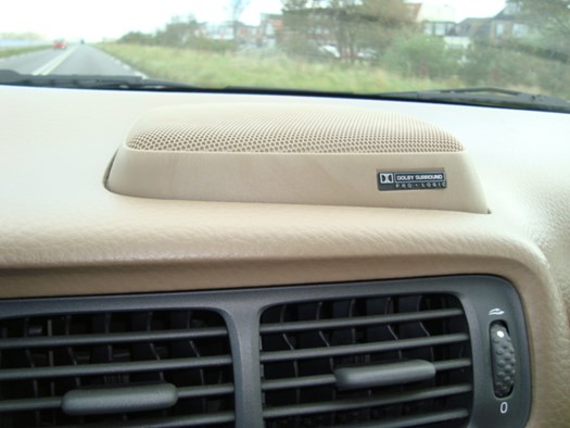 Volvo C70 T5 dolby surround