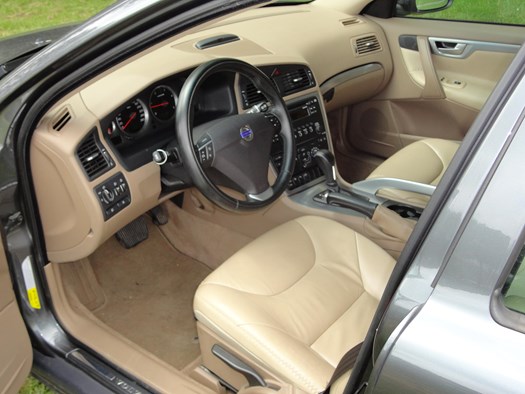 Volvo XC70 185 PK interieur linksvoor