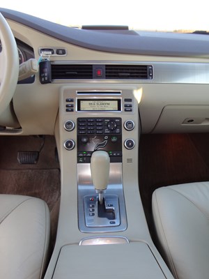 Volvo v70 2010 middenconsole