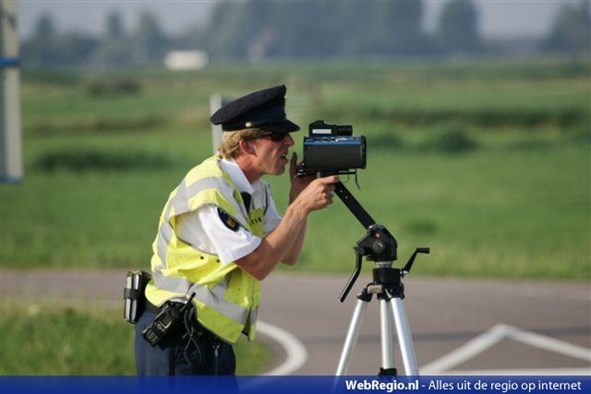 Snelheidscontroles regelmatig in Sint Maartensvlotbrug