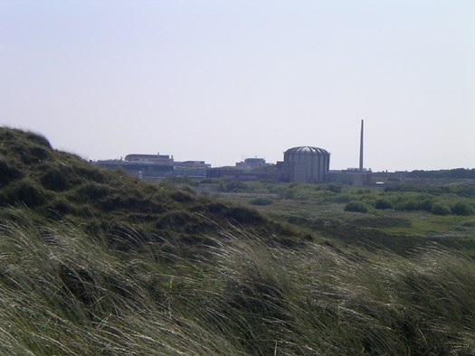 Kernreactor in de duinen ligt even stil