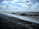 De golven worden steeds hoger (foto;Jurgen Korporaal)