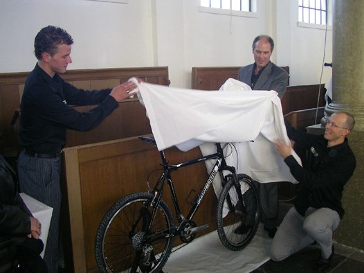 Menno de Boer, Bram de Boer en Ambro v. Straten onthullen SanGrau