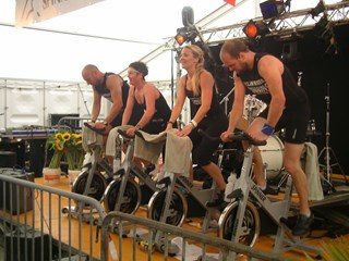 De instructeurs hielden de moed erin bij de spinners