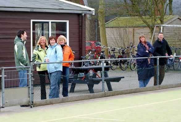 de trouwe aanhang van de JC (ook de fotograaf zelf, maar die staat er uiteraard niet op)