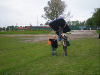 De fam. Blokker arriveert, Gijs,Ties  en vader Peter